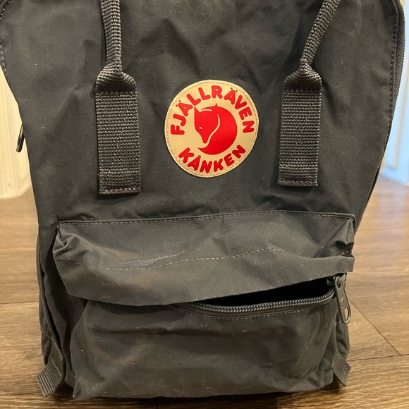 Fjallraven Kanken Backpack 23510 Color Dusk 16l Classic Bag - Picture 2 of 5